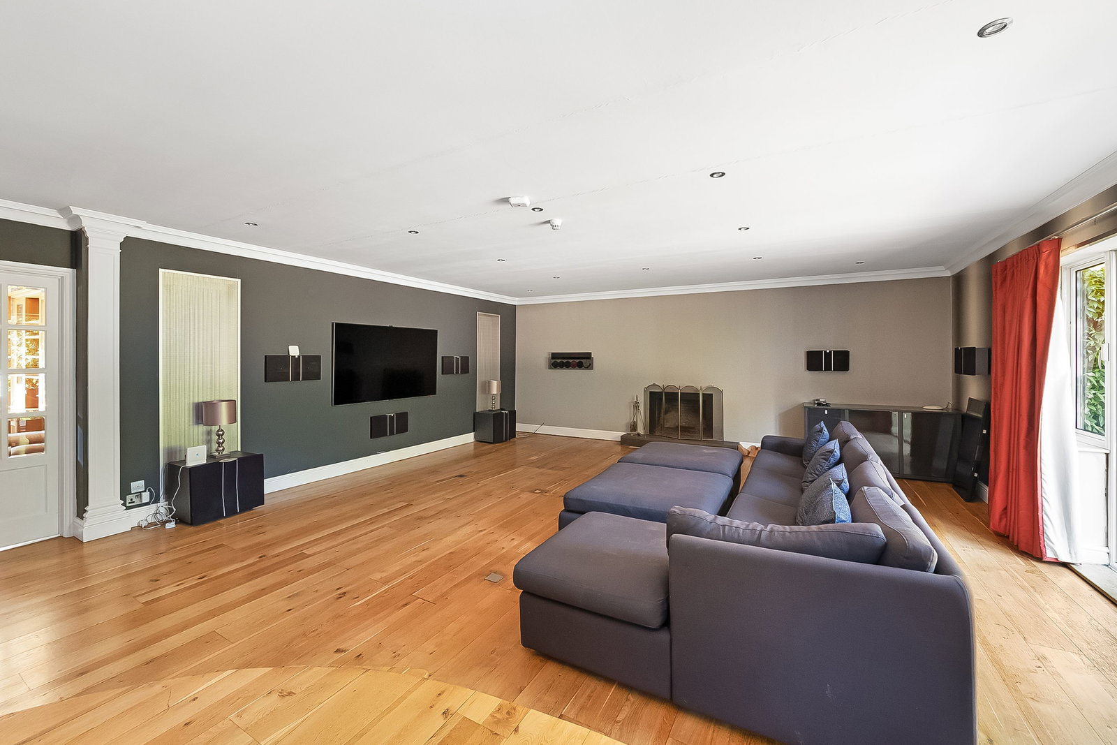 Detached House for sale in Tadworth, Woodland Way, Kingswood, Tadworth, KT20 6NN