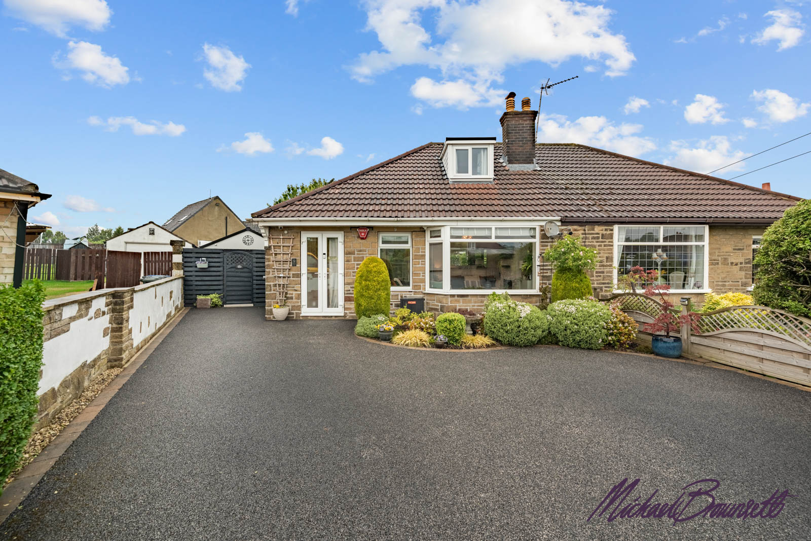 Semi Detached House in Bradford