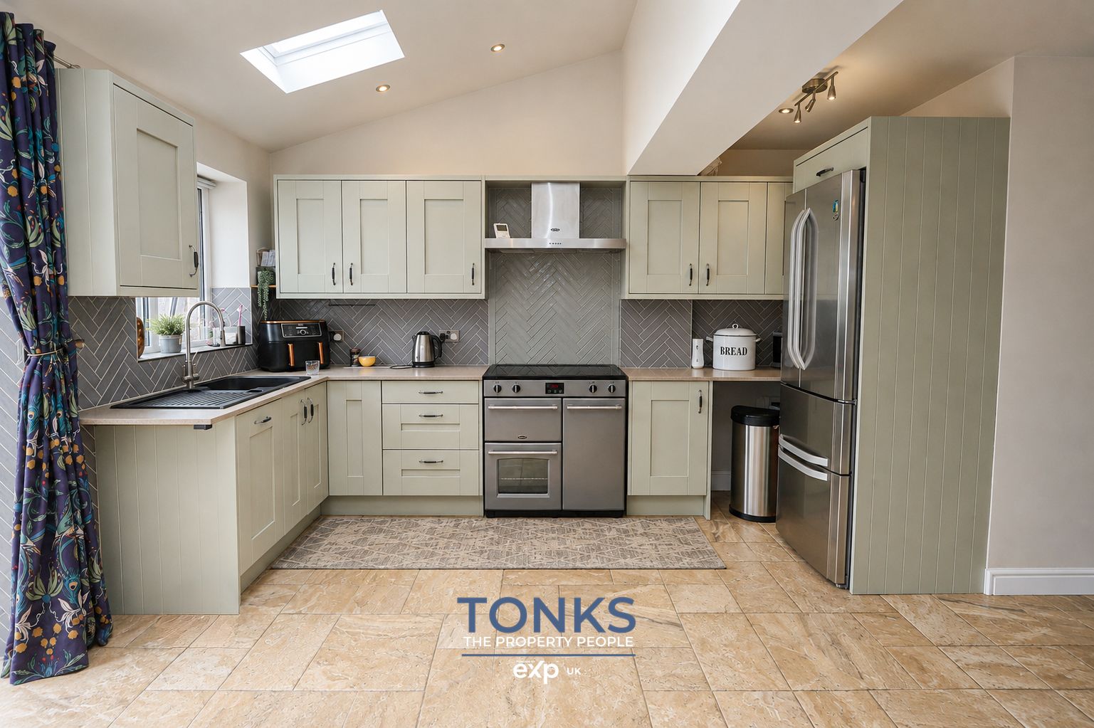 Semi Detached House in Halesowen