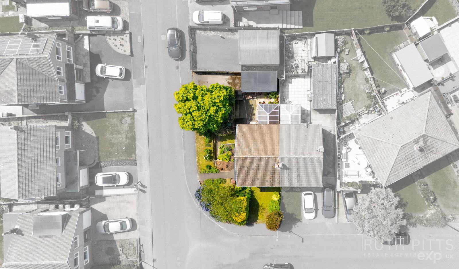 Semi Detached House in Wakefield