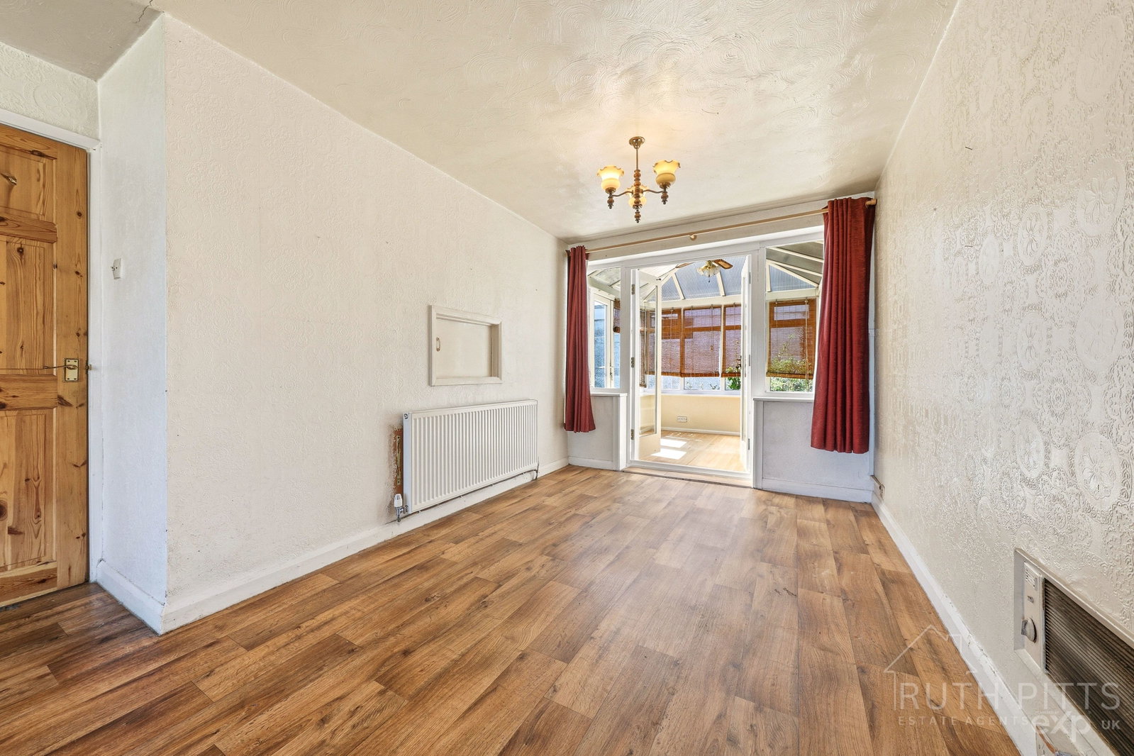 Semi Detached House in Wakefield