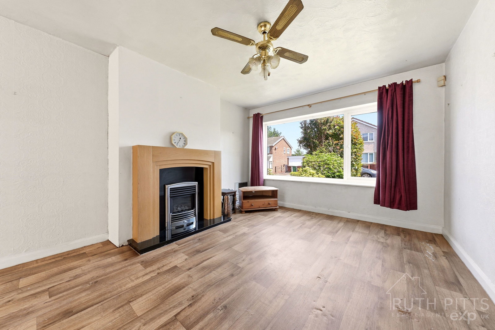 Semi Detached House in Wakefield