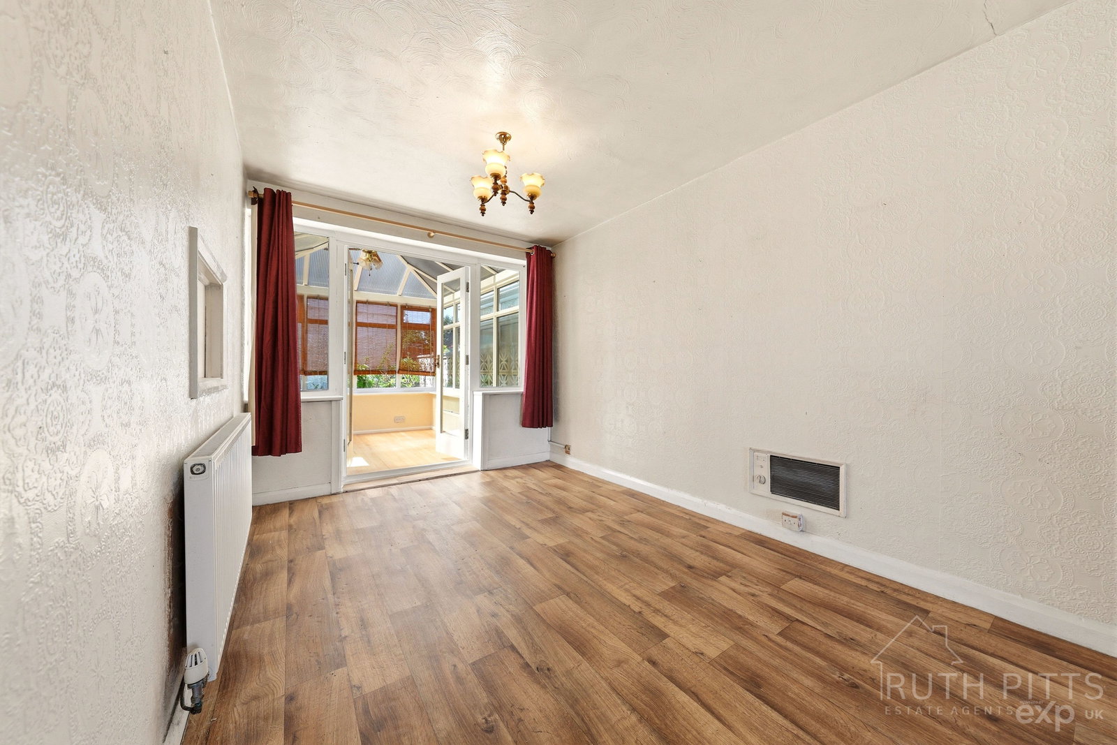 Semi Detached House in Wakefield
