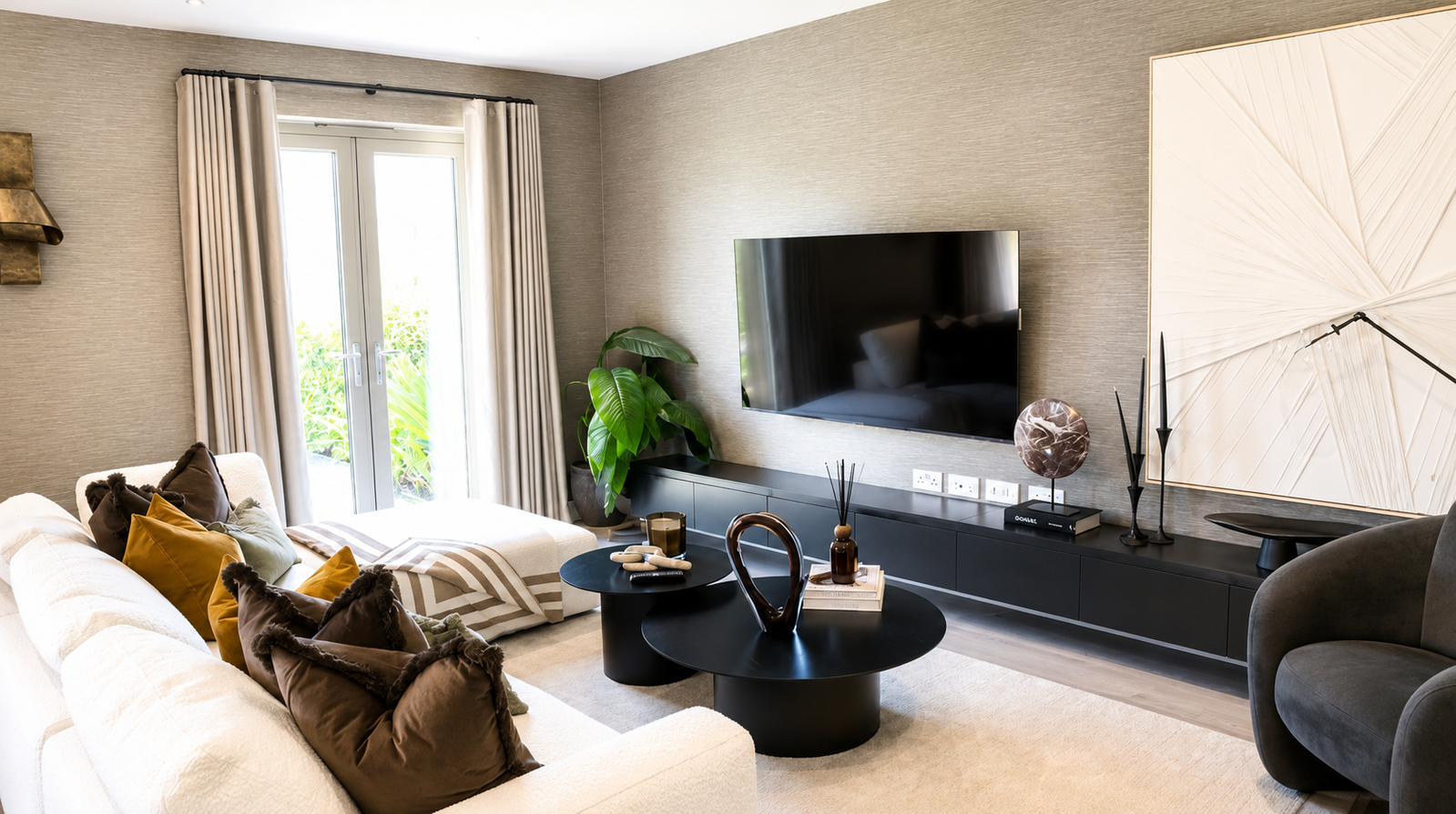End Of Terrace House for sale in Enfield, The Walled Gardens, Trent Park, Enfield, EN4 0EB, 2399 m²