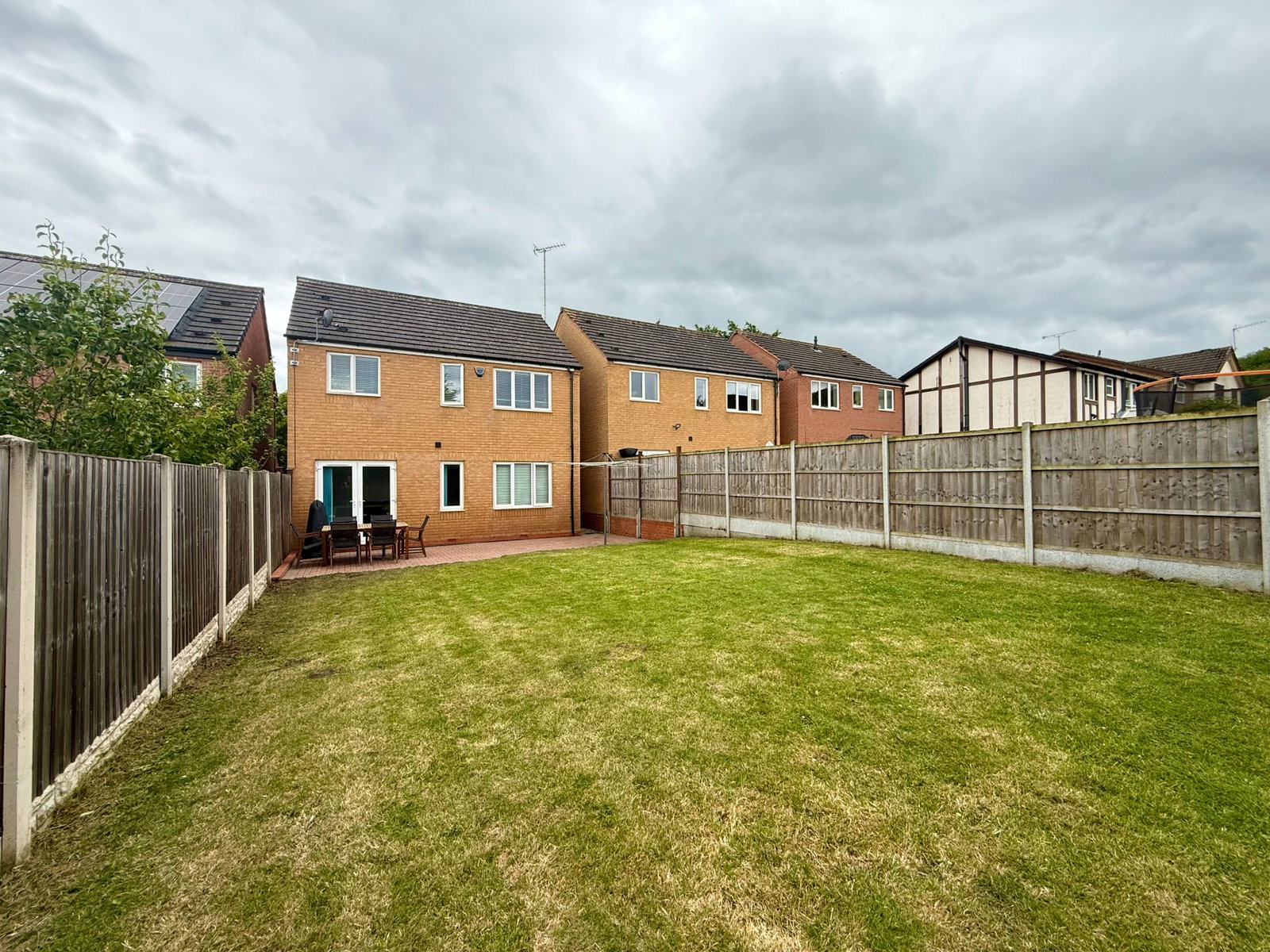 Detached House in Burton-on-trent