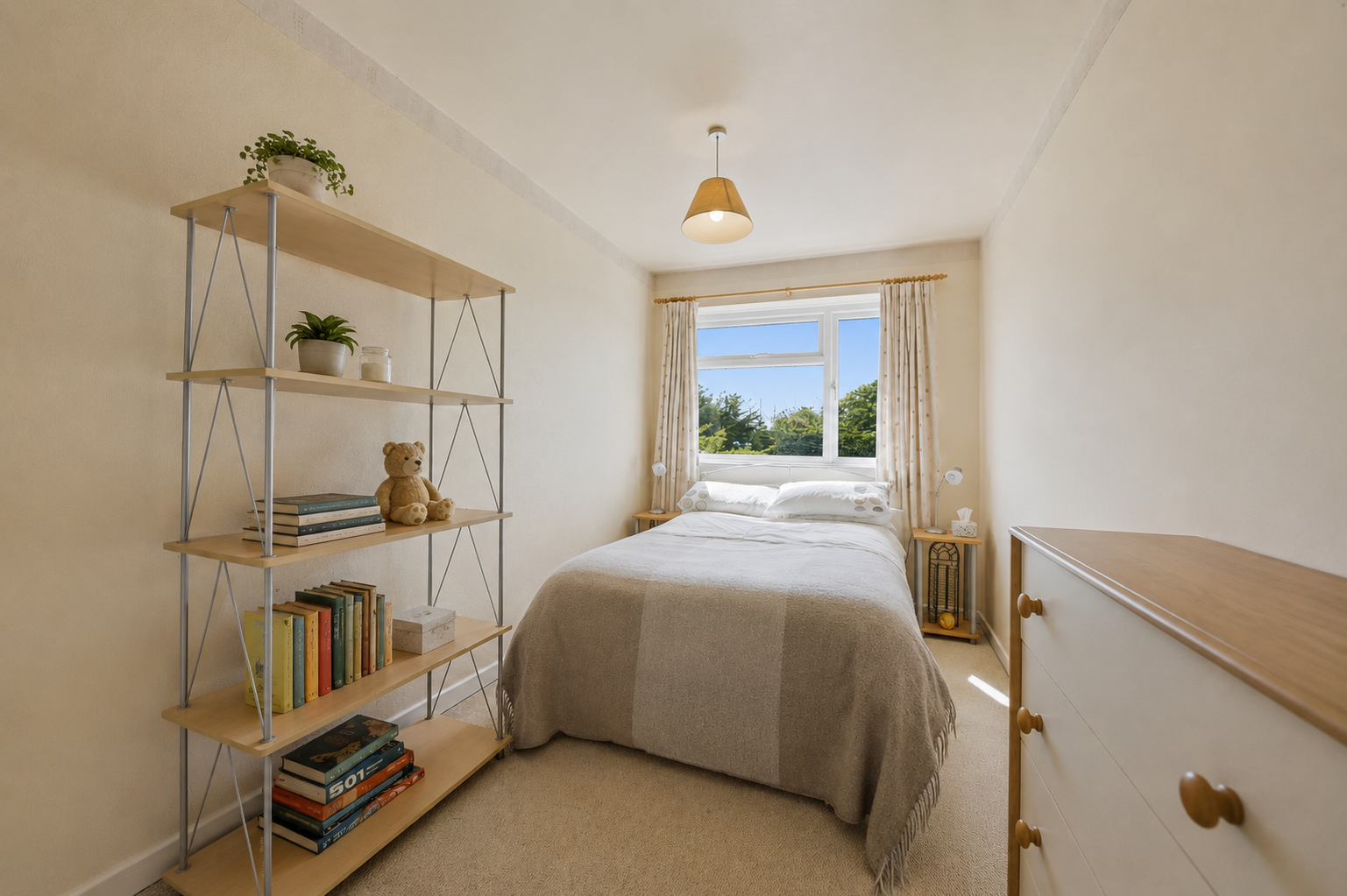 Semi Detached House in Tamworth