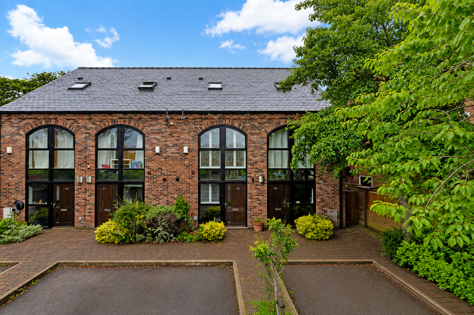 Mews House in Leigh