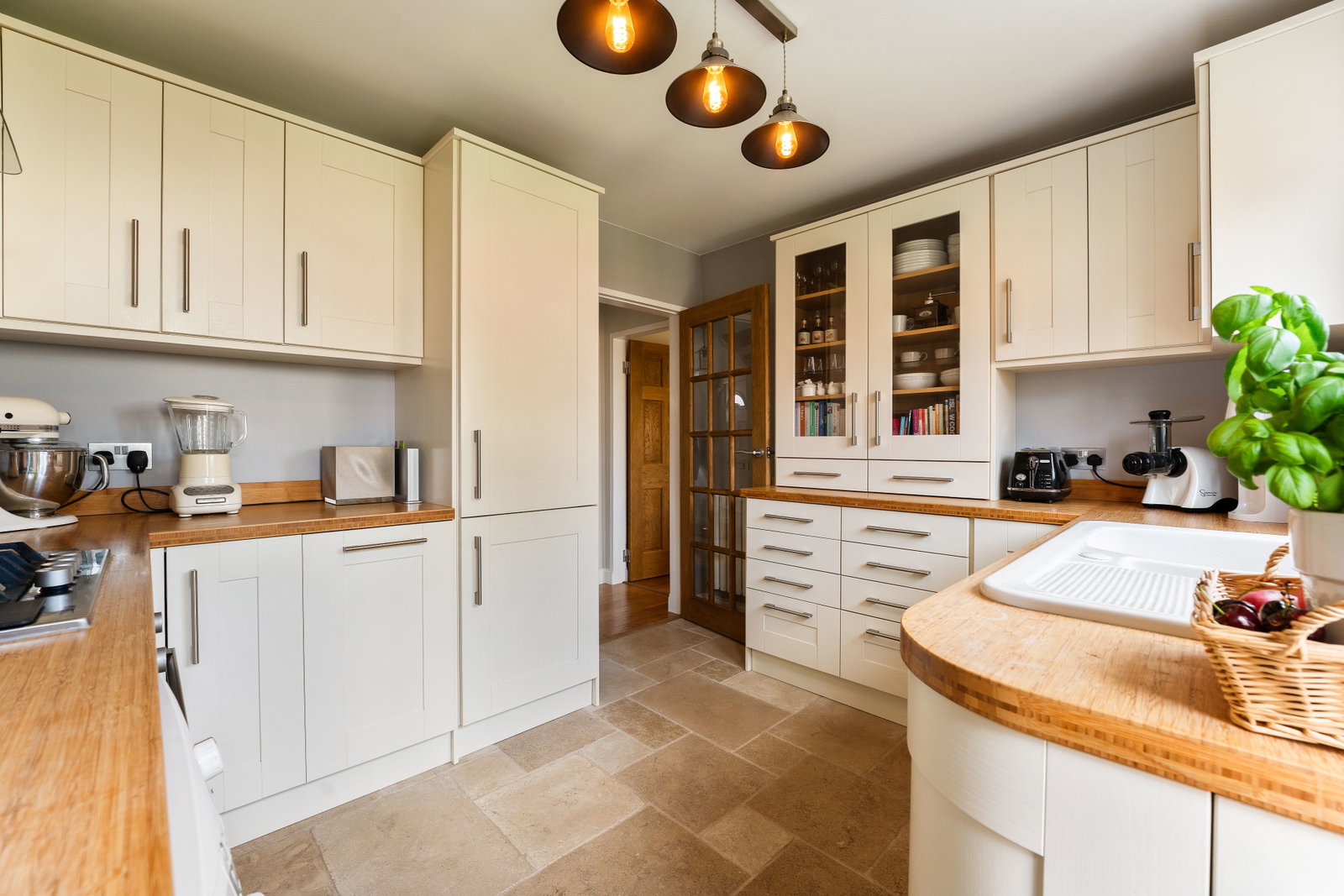 Semi Detached House in Salisbury
