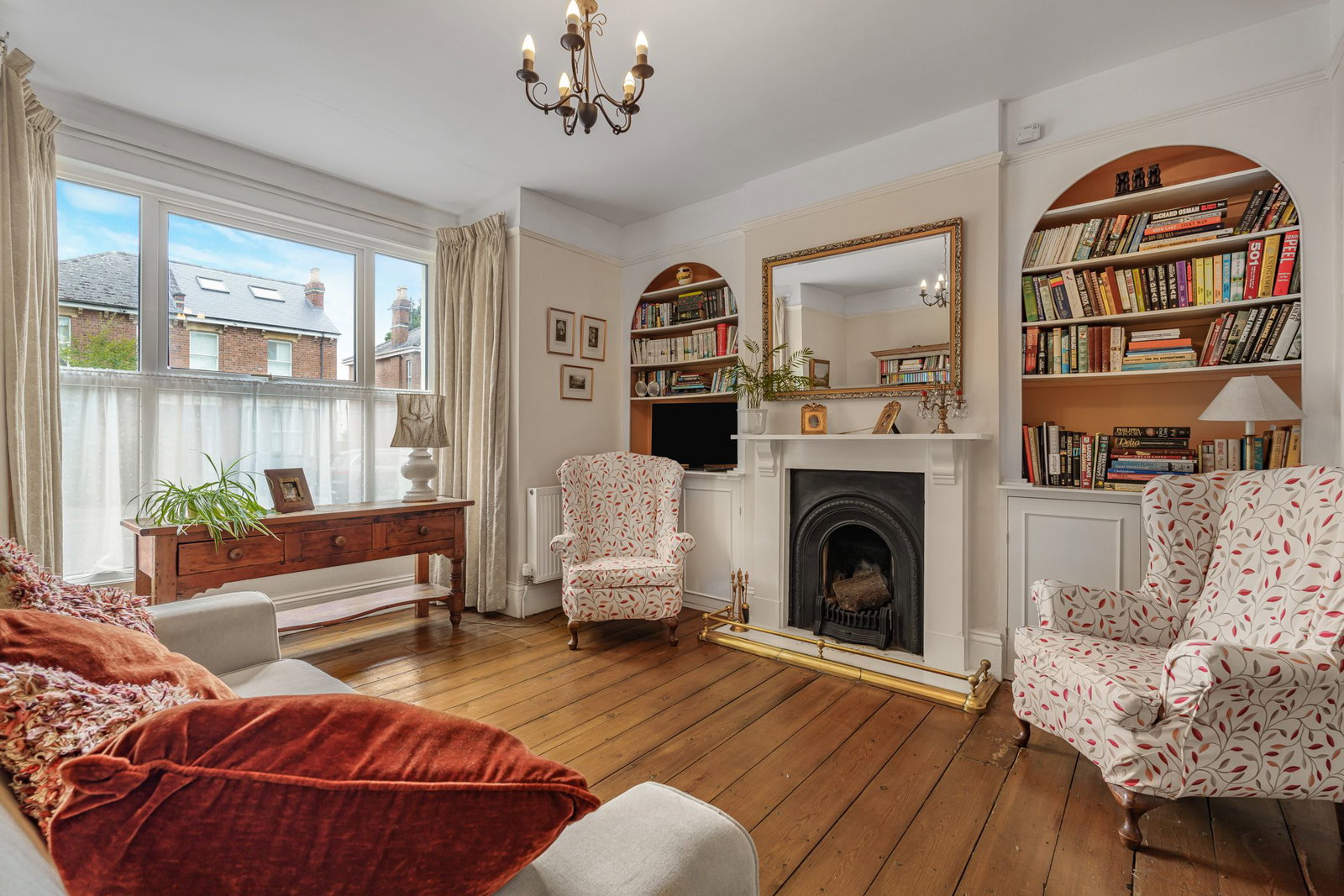 Semi Detached House in Cheltenham