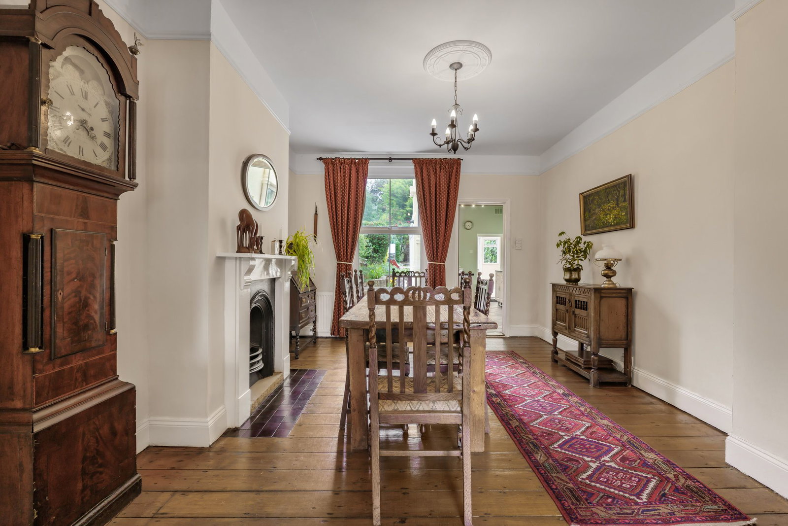 Semi Detached House in Cheltenham