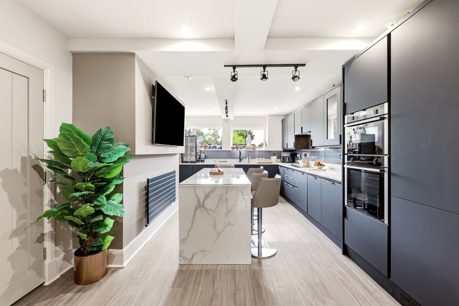 Semi Detached House in Leeds 2