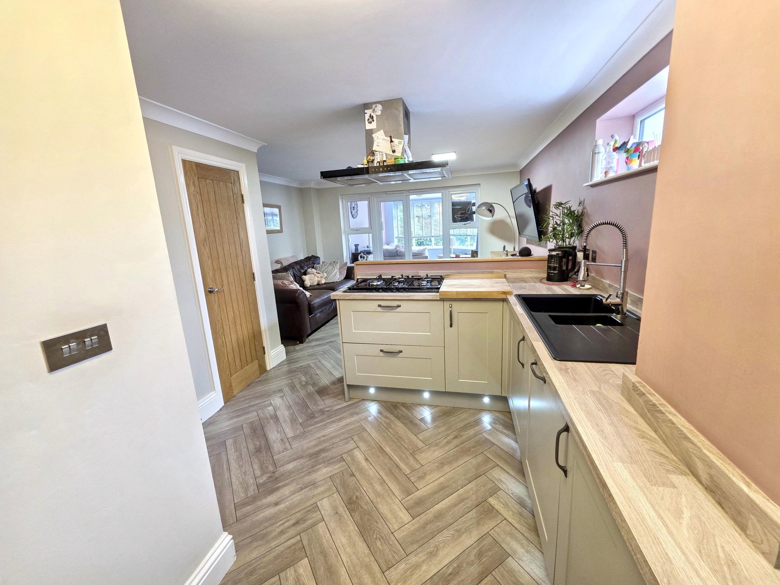 Semi Detached House for sale in Beverley, 3 Watson Drive, Beverley, HU17 8FN, 1203 m²
