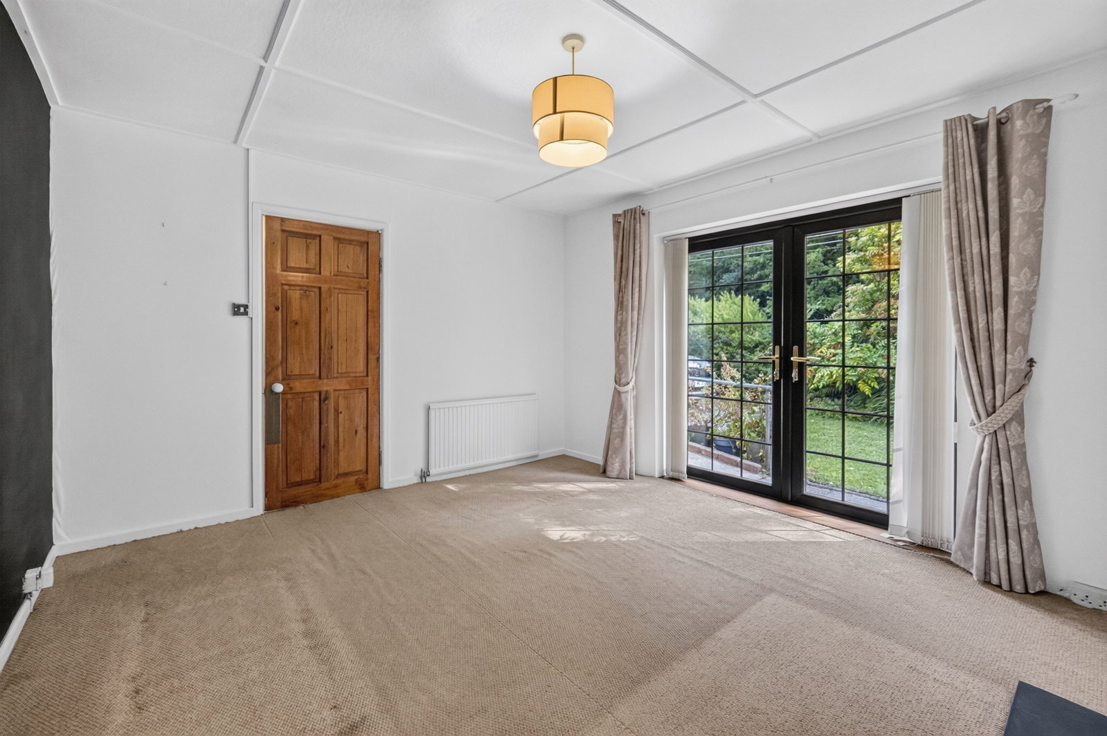 Bungalow in Pontyclun