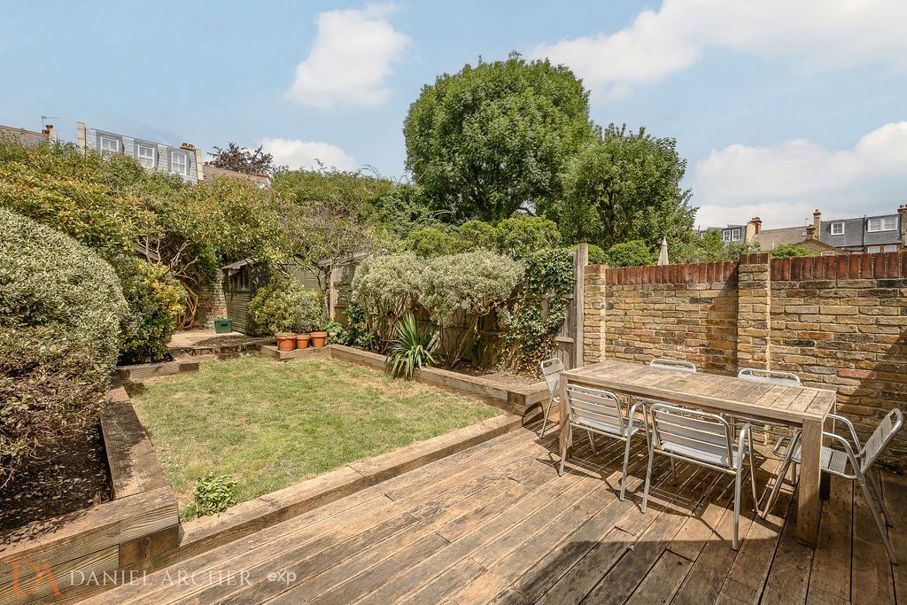 Terraced House in London 4