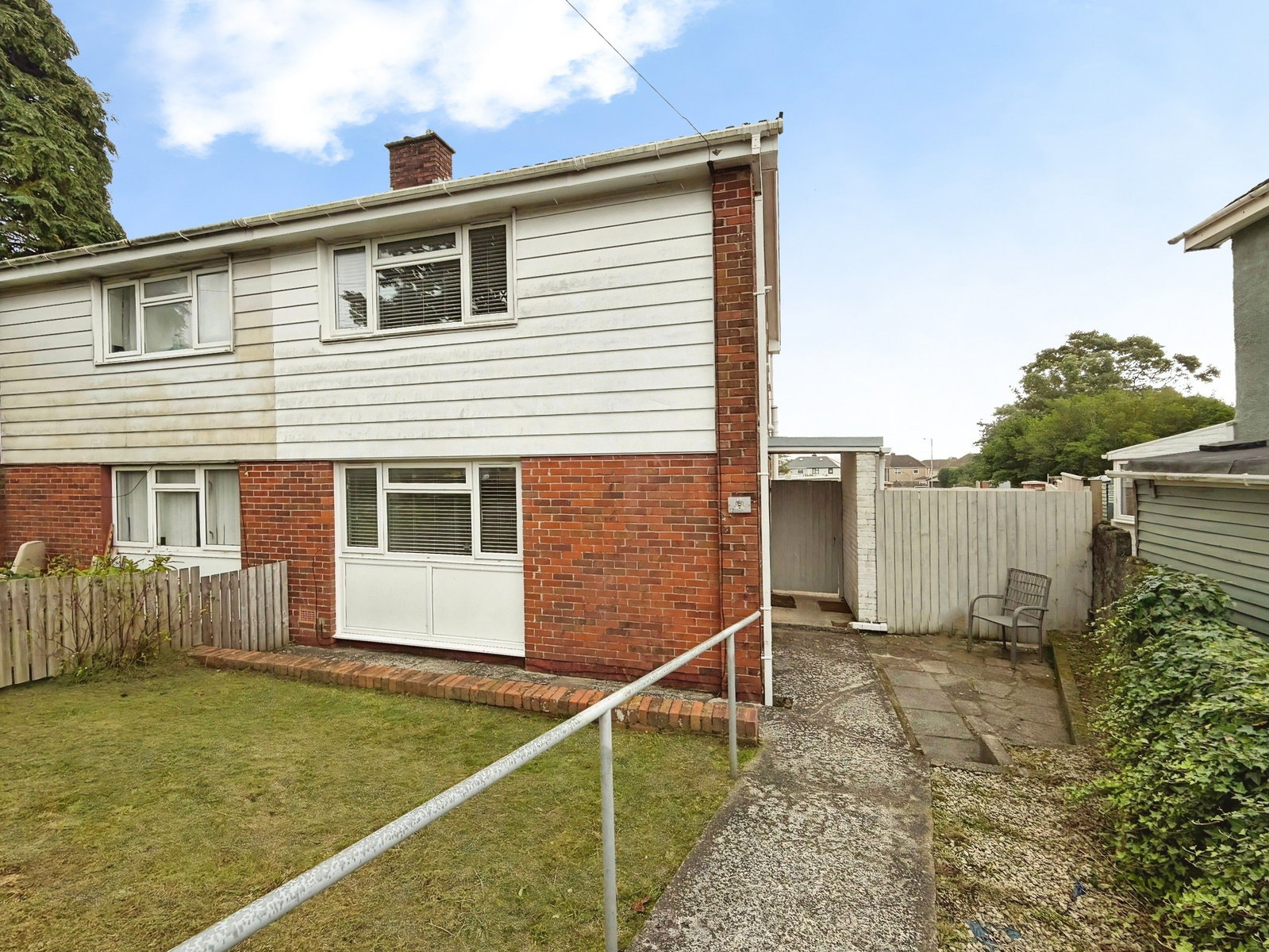 Semi Detached House for sale in Swansea, Penllwynmarch Road, Gendros, Swansea, SA5 8DQ