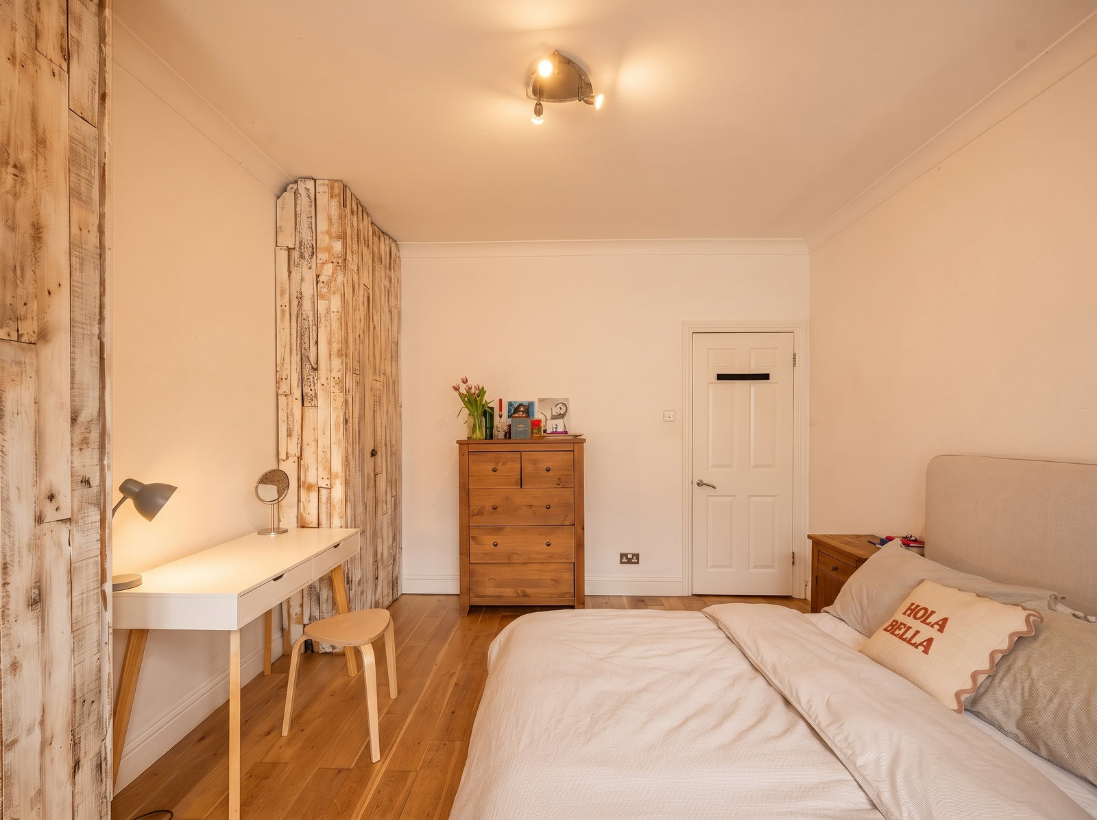 Flat for sale in London, Queenstown Road, London, SW8 3QE, 749 m²