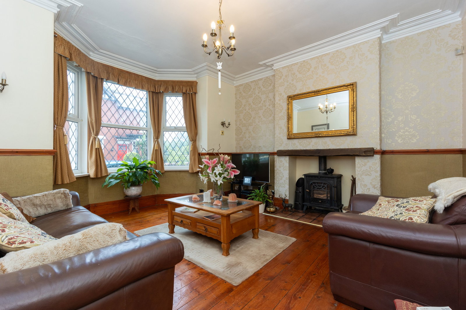 Semi Detached House for sale in Stockport, Davenport Road, Hazel Grove
