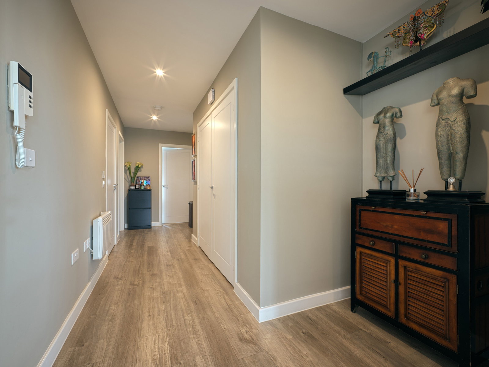 Flat in Surrey