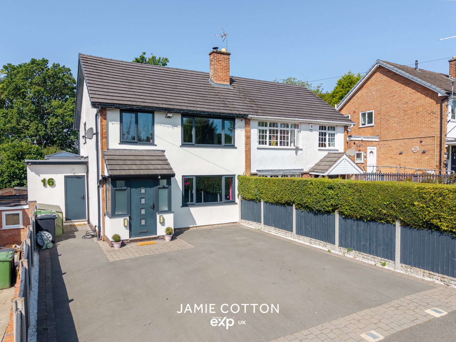 Semi Detached House in Chaddesley Corbett