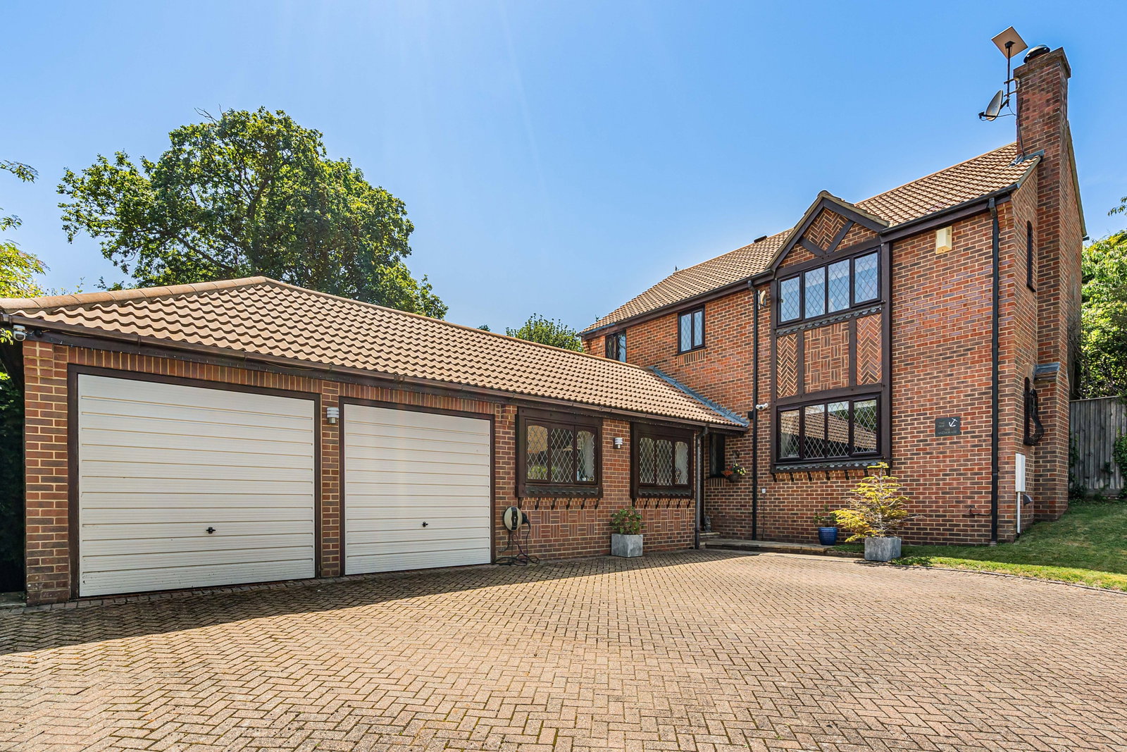 Detached House in South Croydon