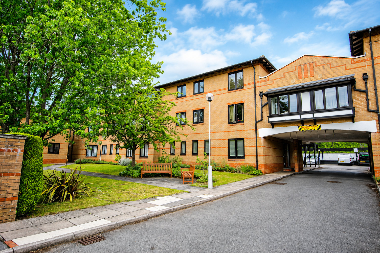 Flat in Kings Langley