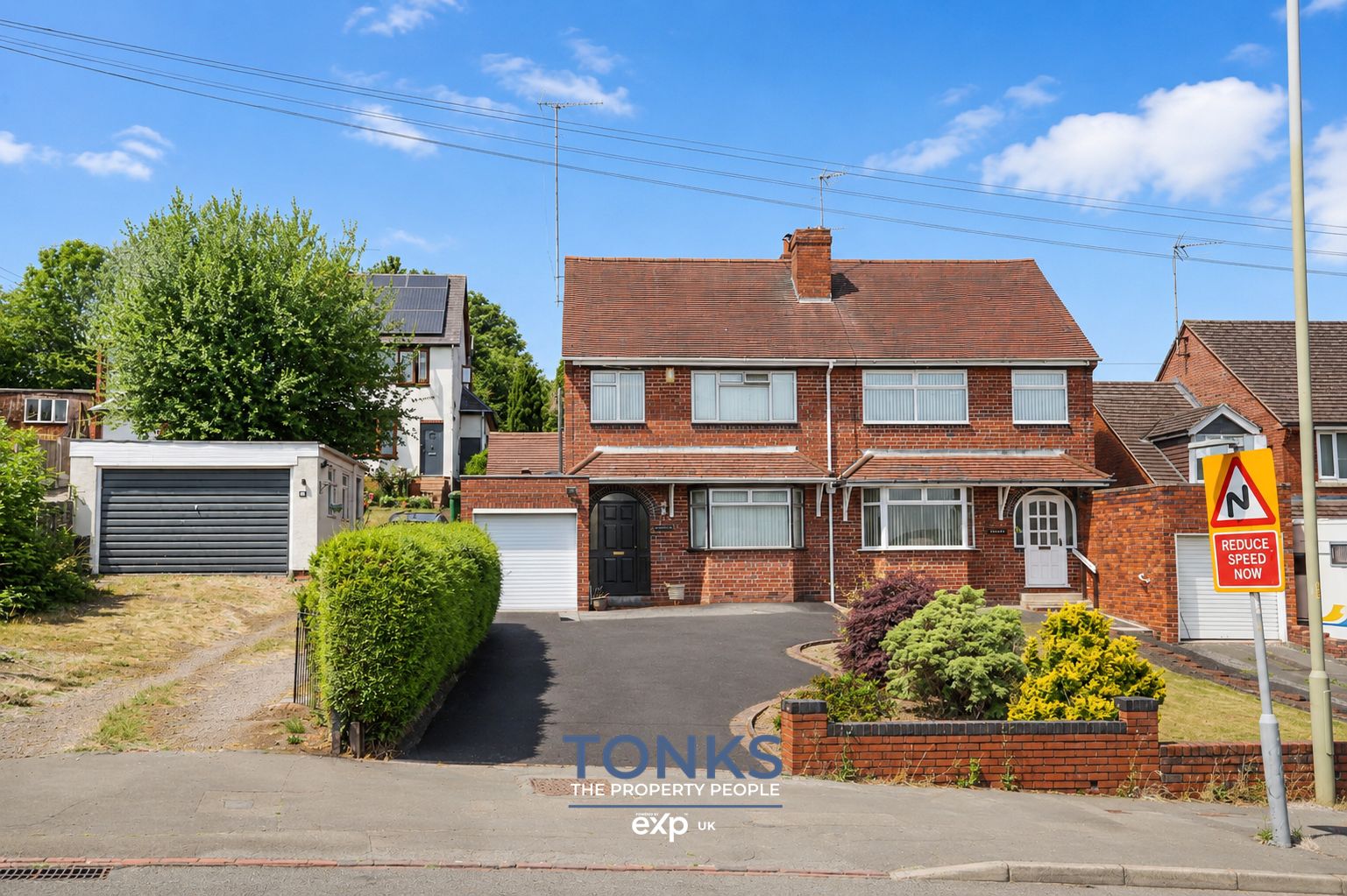 Semi Detached House for sale in Brierley Hill, Coppice Lane, Brierley Hill, DY5 1AU