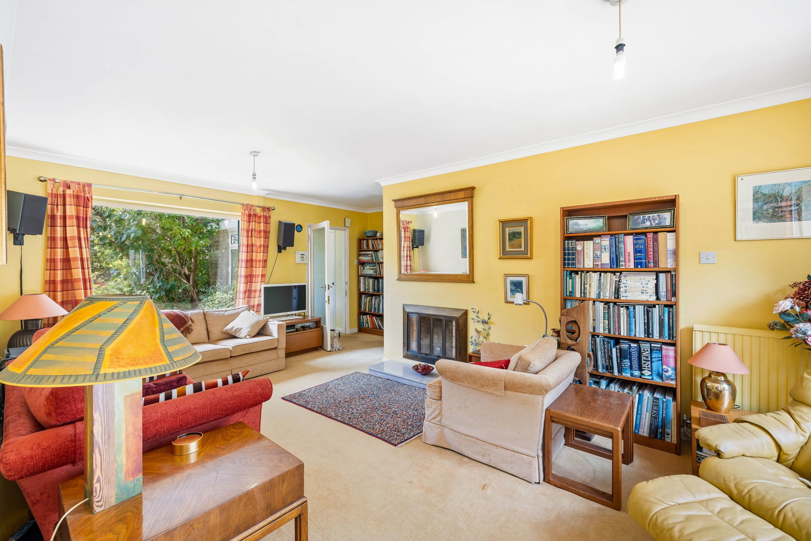 Detached House for sale in Lingfield, Beacon Hill, Dormansland