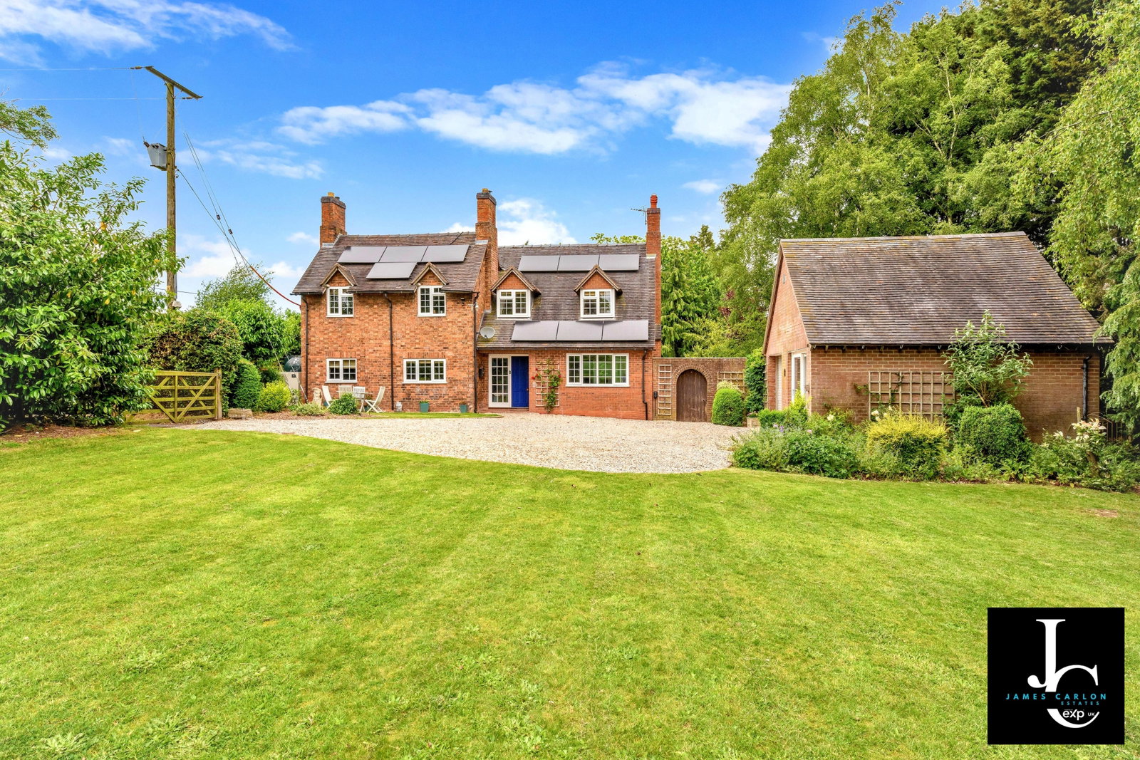 Detached House in Newport