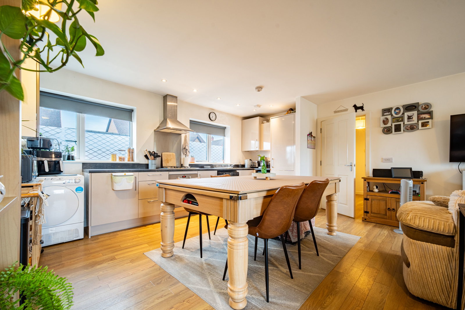 Flat for sale in Milton Keynes, Barrosa Way, Whitehouse, Milton Keynes, MK8 1BW