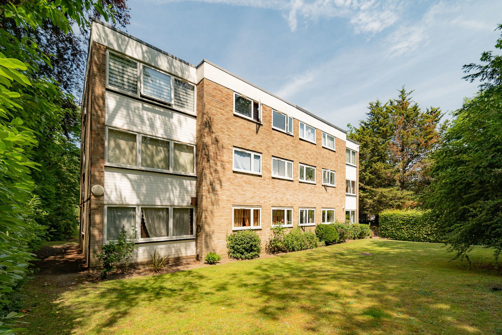 Flat in South Croydon