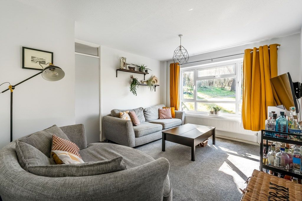 Semi Detached House in Epsom