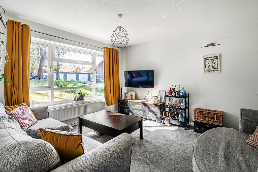 Semi Detached House in Epsom