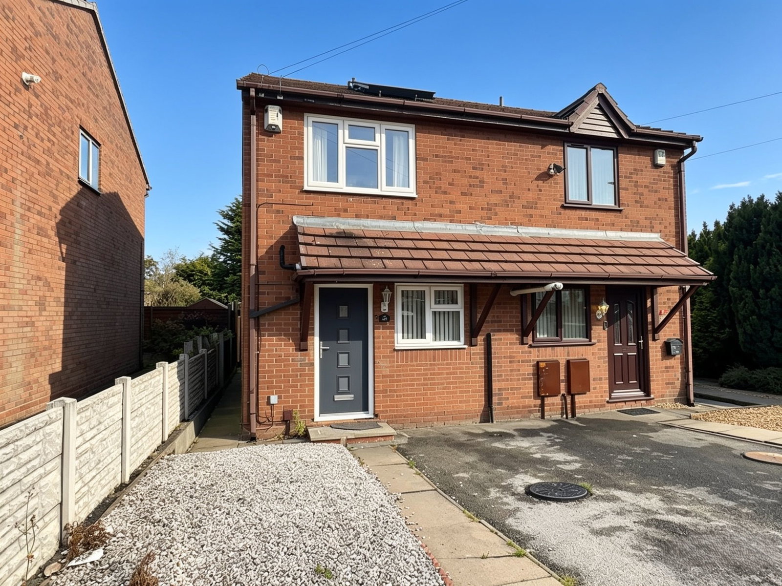 Semi Detached House in Tipton