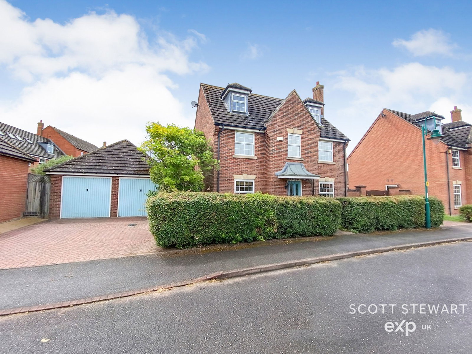 Detached House in Peterborough