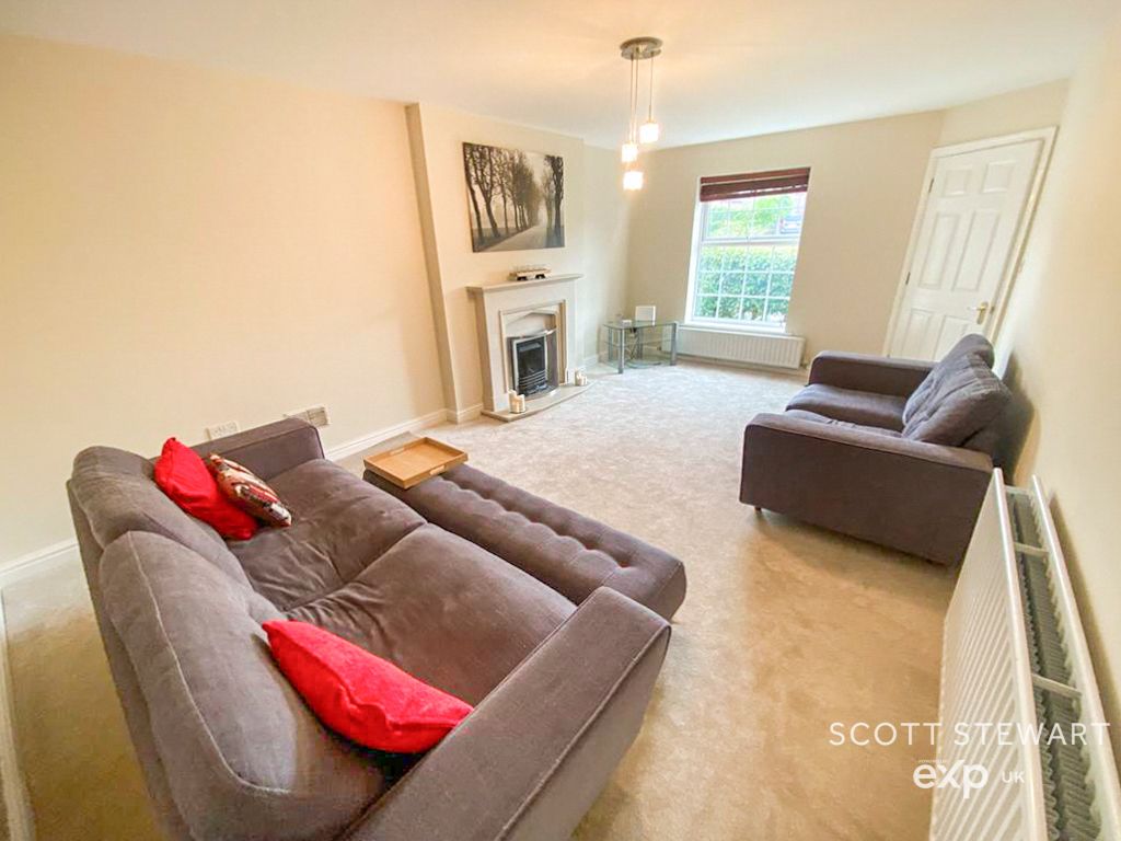 Detached House in Peterborough