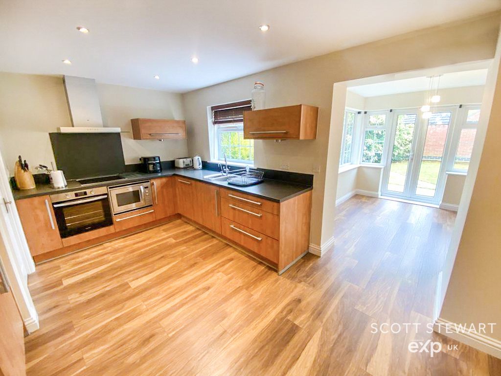 Detached House in Peterborough