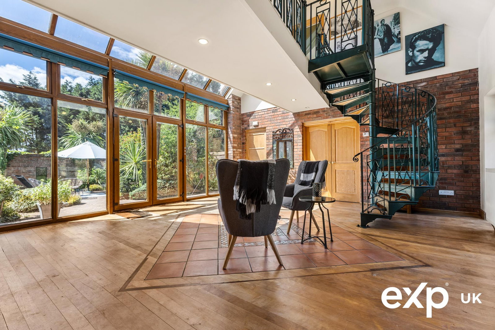Detached House in Newark 4