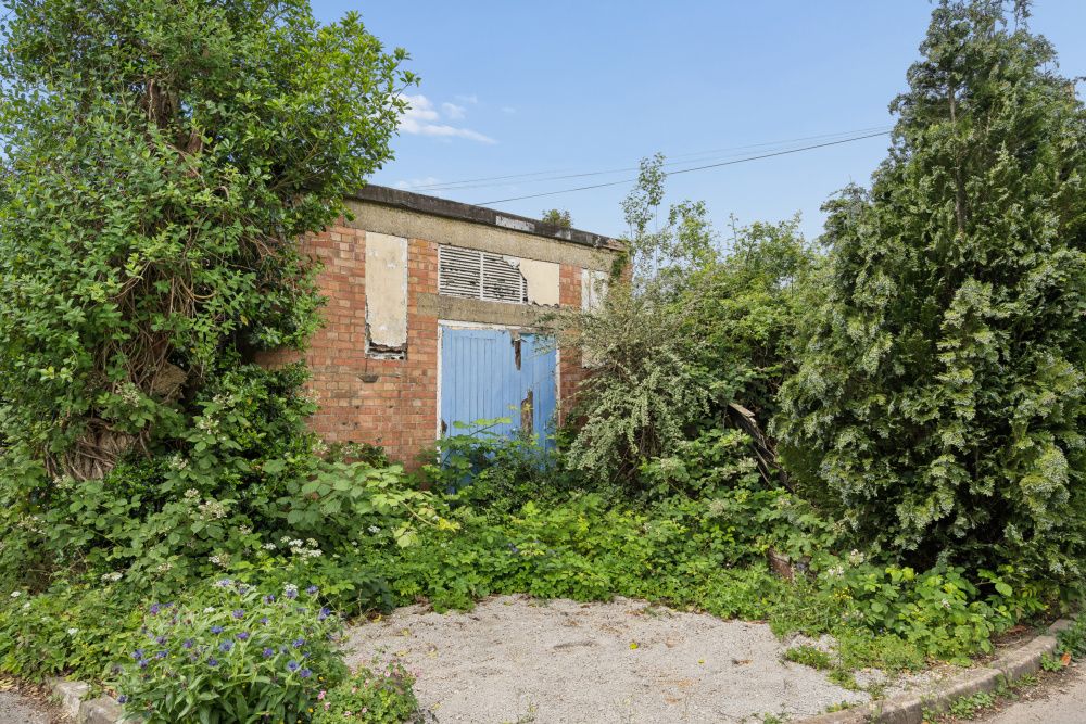 Plot in Henley-on-thames
