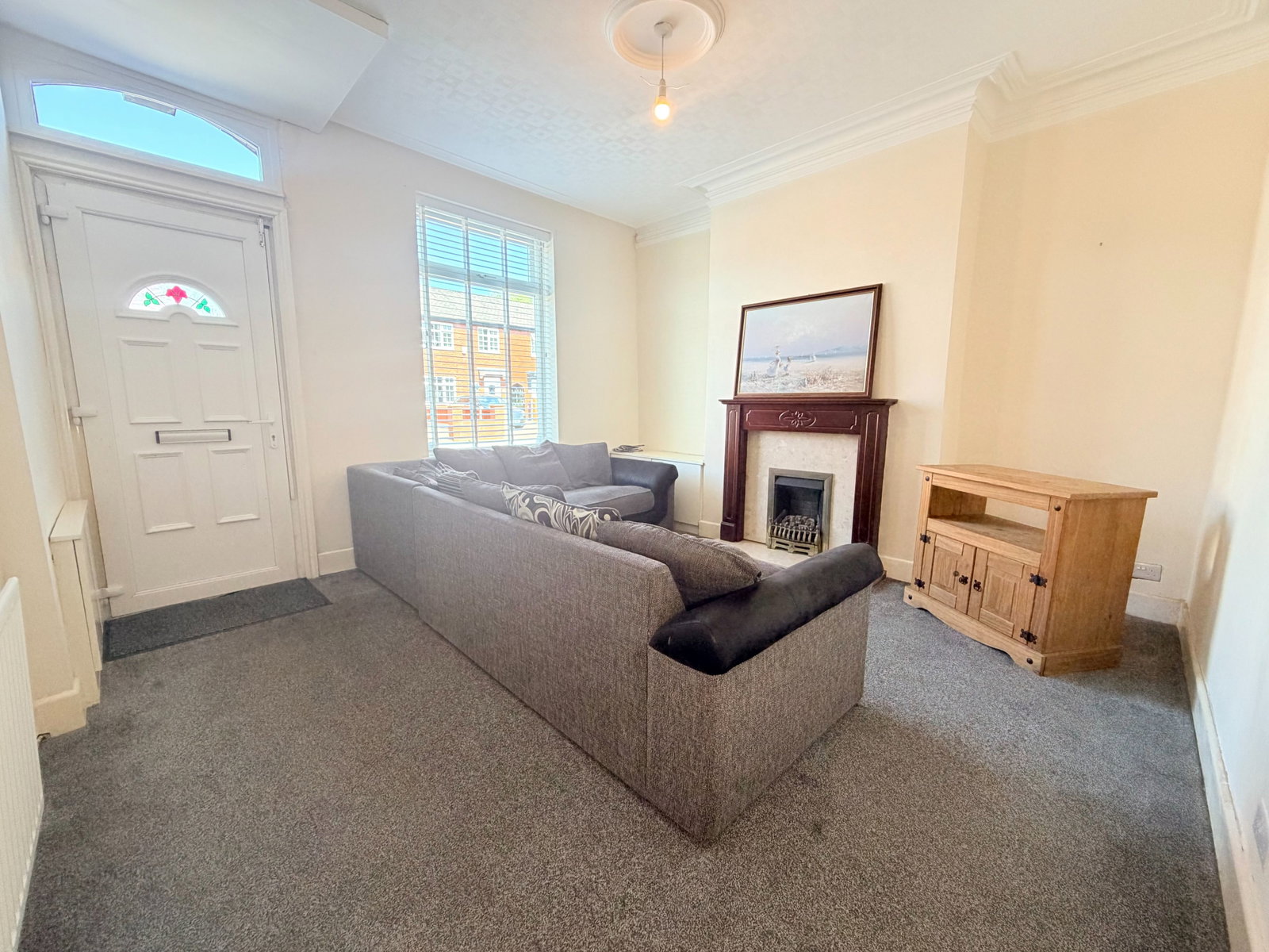 Terraced House in Ashton-under-lyne