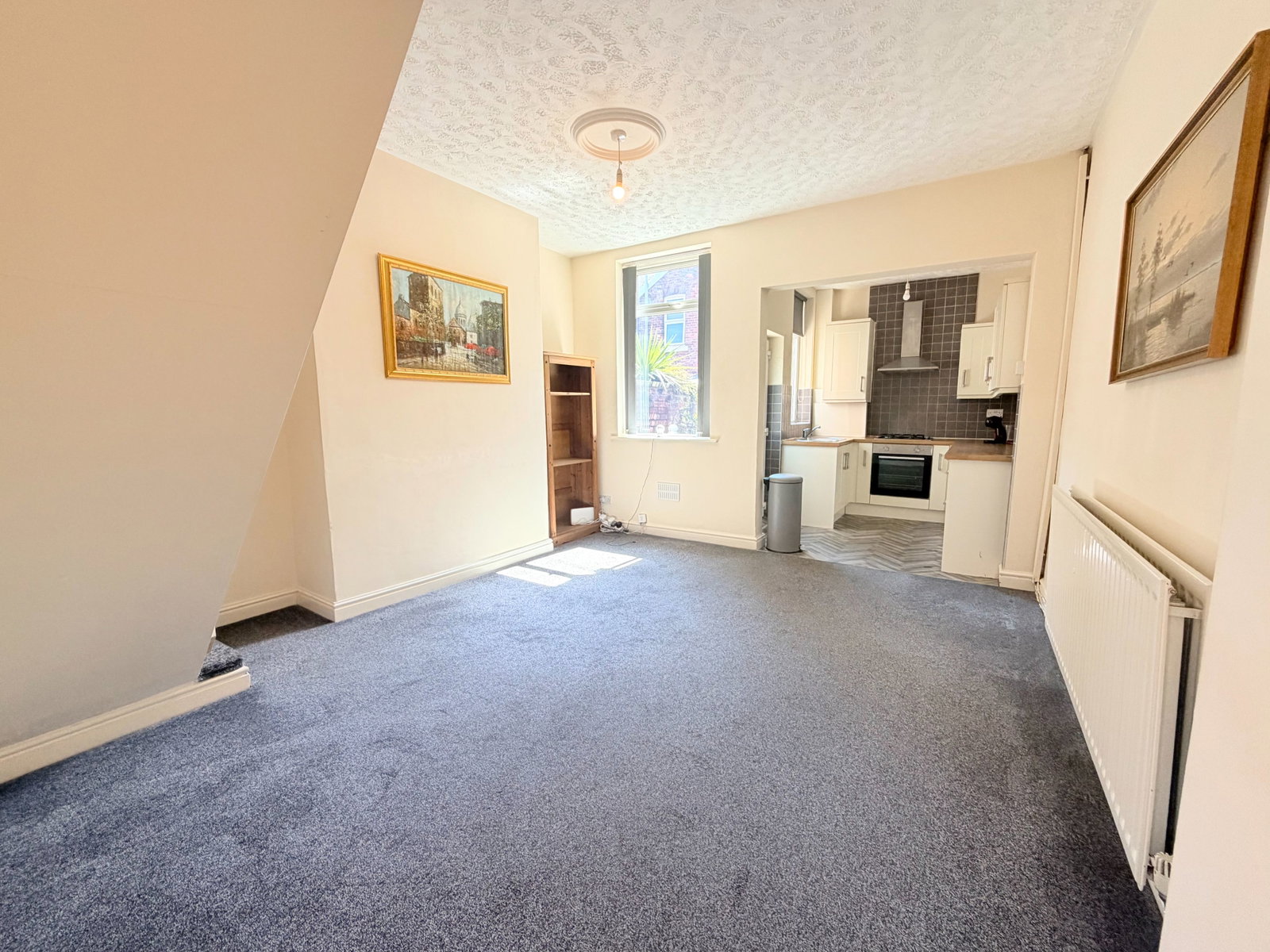 Terraced House in Ashton-under-lyne