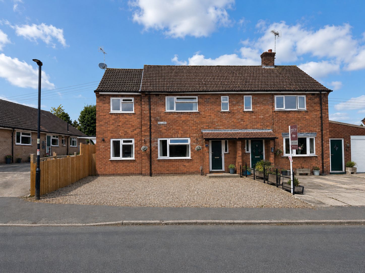 Semi Detached House in York