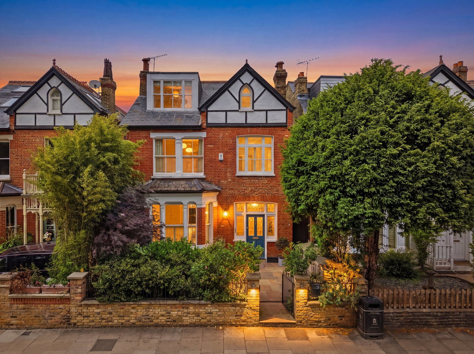 Detached House in Twickenham
