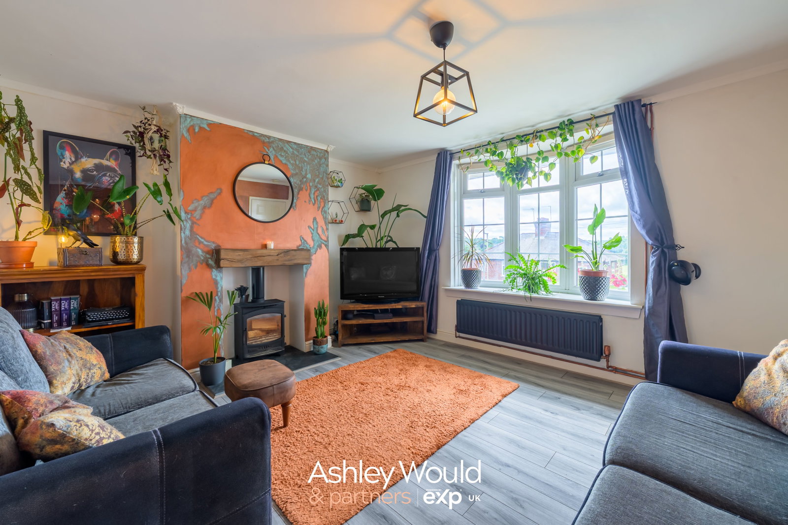 Semi Detached House in Halesowen