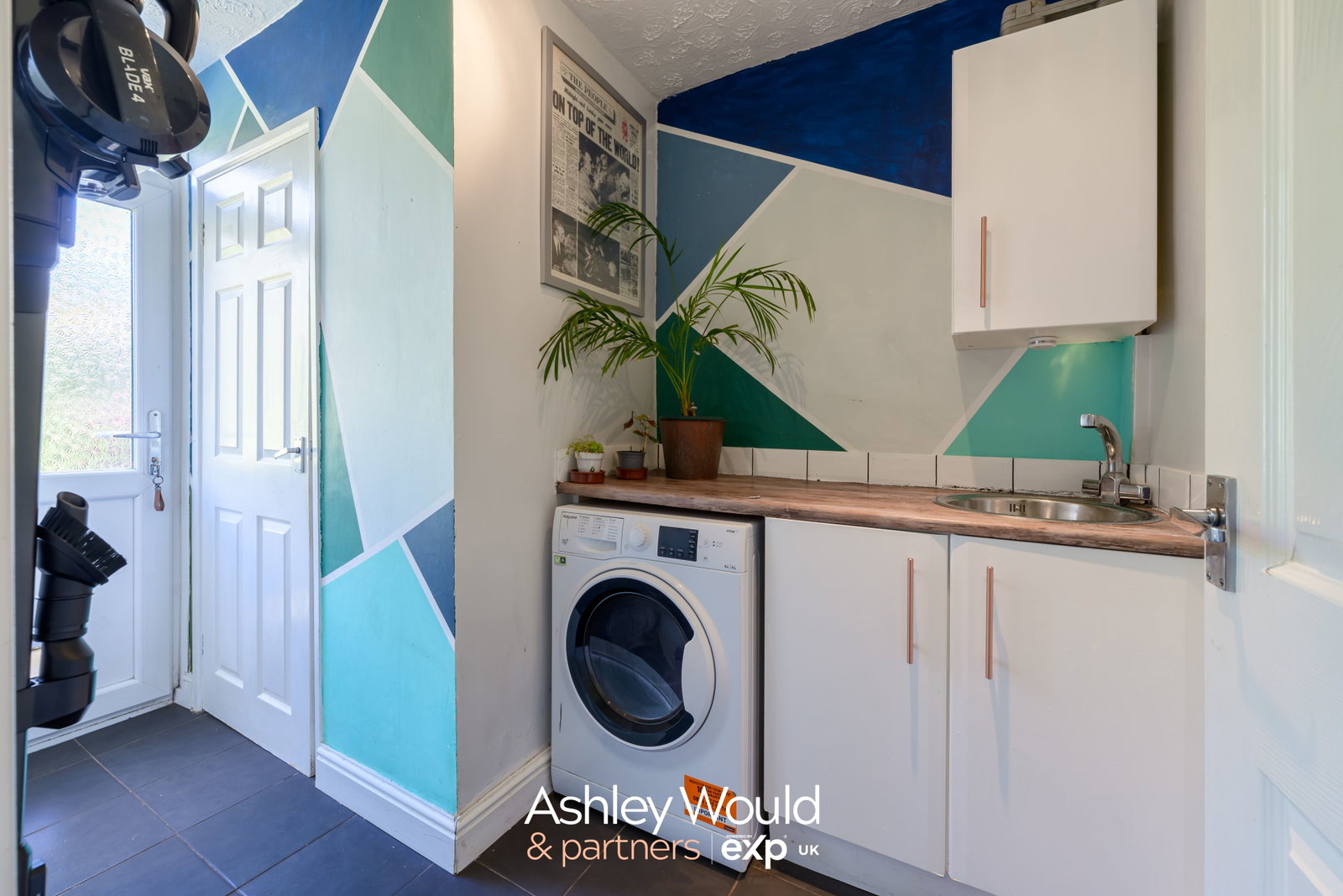 Semi Detached House in Halesowen