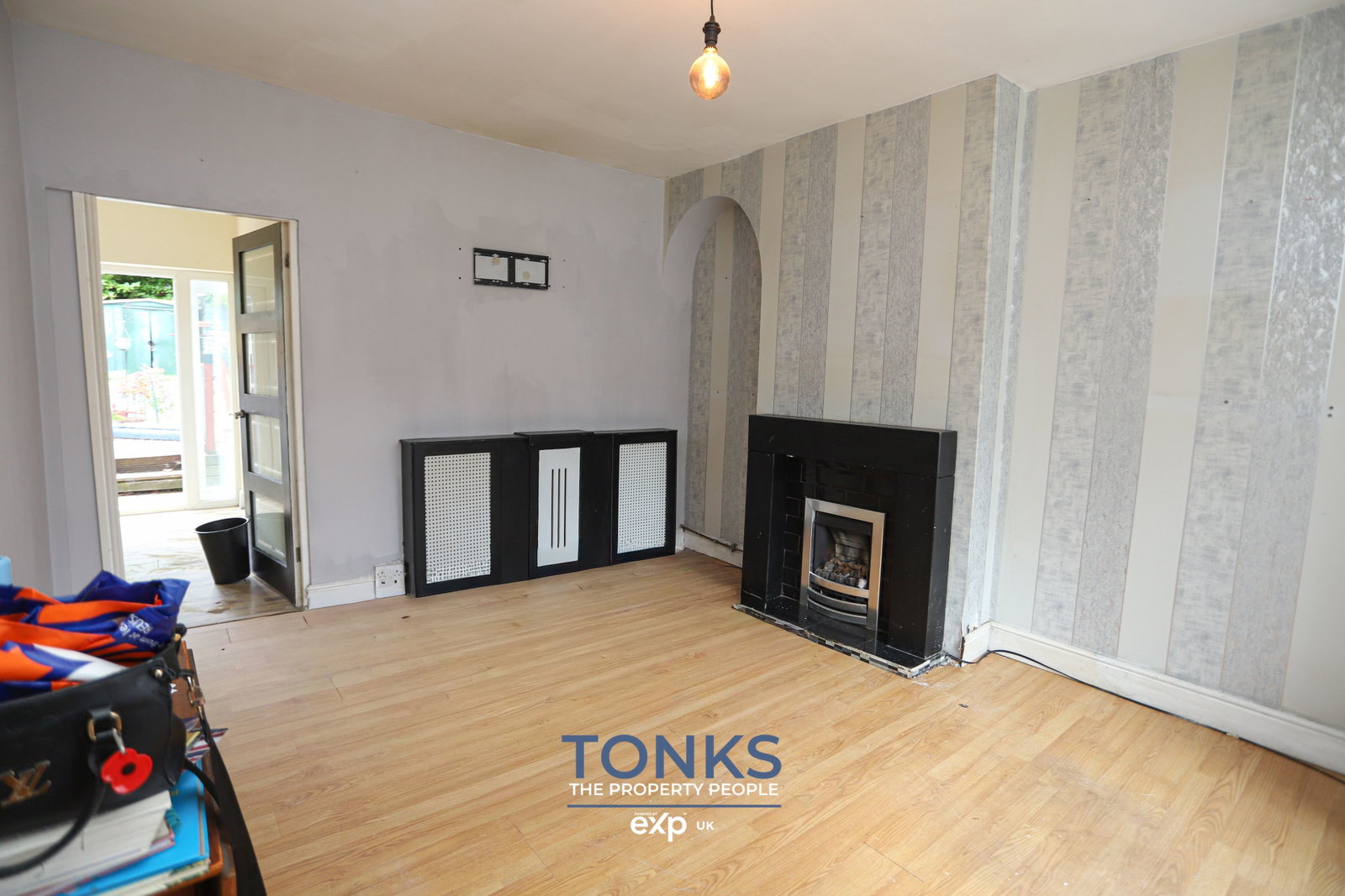 Semi Detached House in Oldbury
