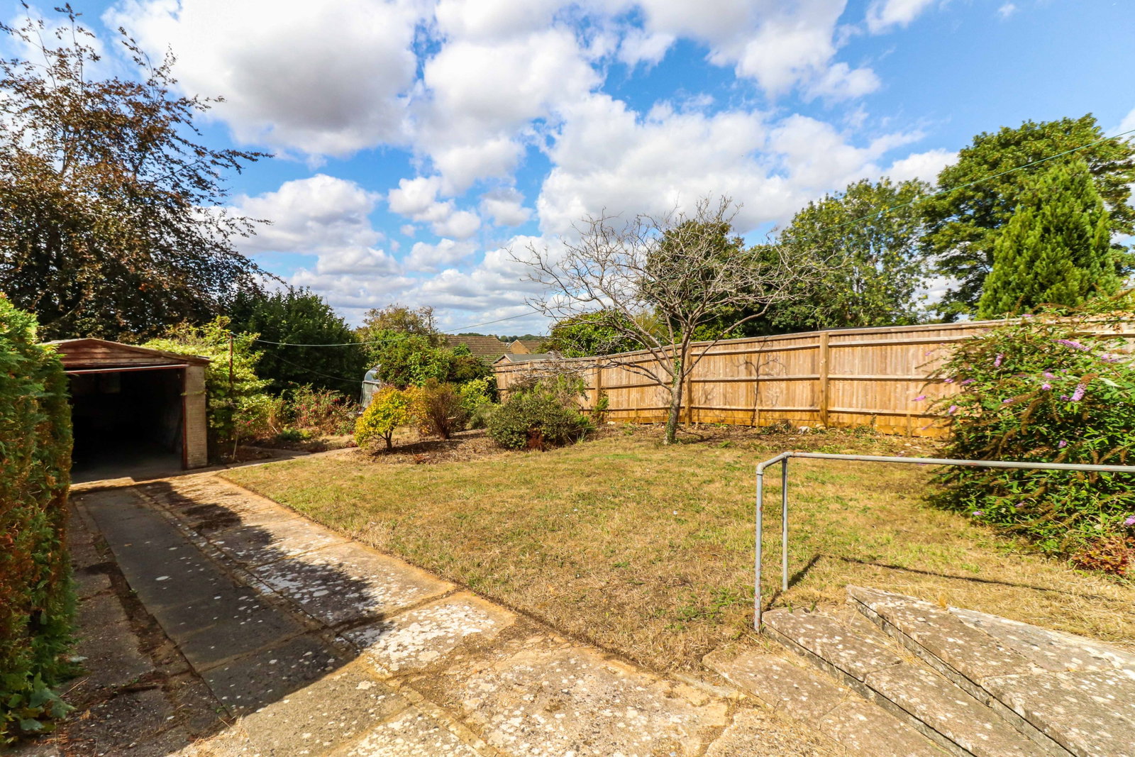 End Of Terrace House for sale in Chesham, Nalders Road, Chesham, Buckinghamshire, HP5 3DQ