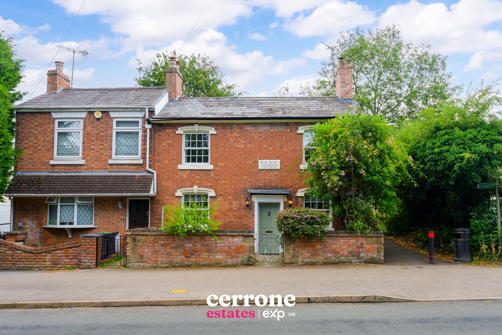 Semi Detached House in Bromsgrove
