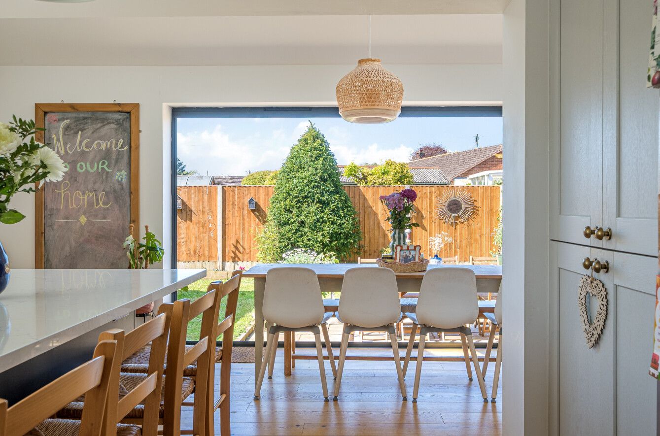 Semi Detached House for sale in Exeter, Station Road, Pinhoe, Exeter, EX1 3SD, 1066 m²