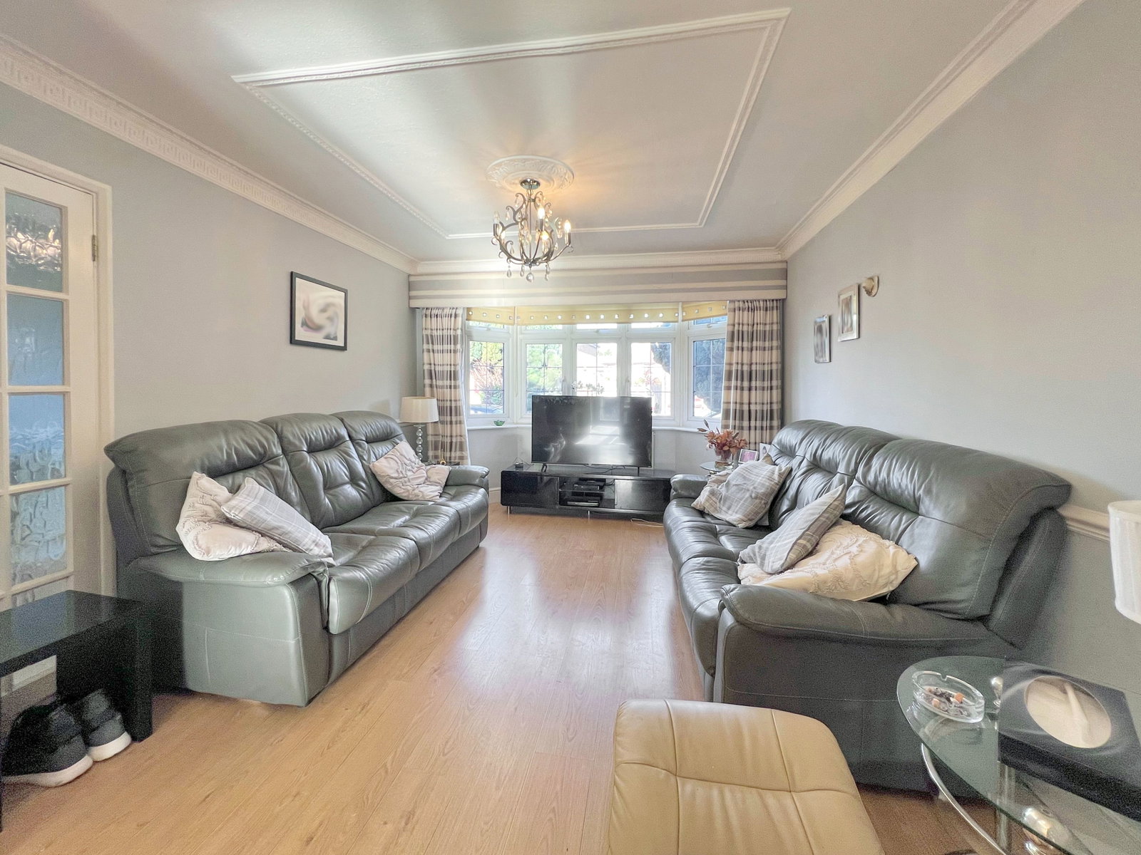 Terraced House for sale in Rainham, Brookway, Rainham, RM13