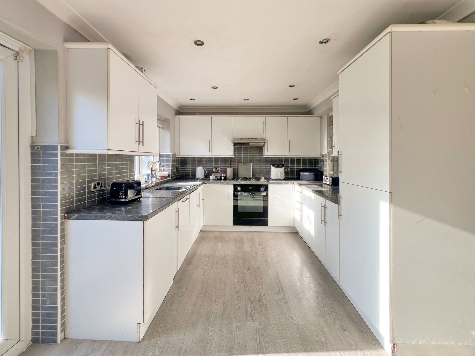 Terraced House for sale in Rainham, Brookway, Rainham, RM13